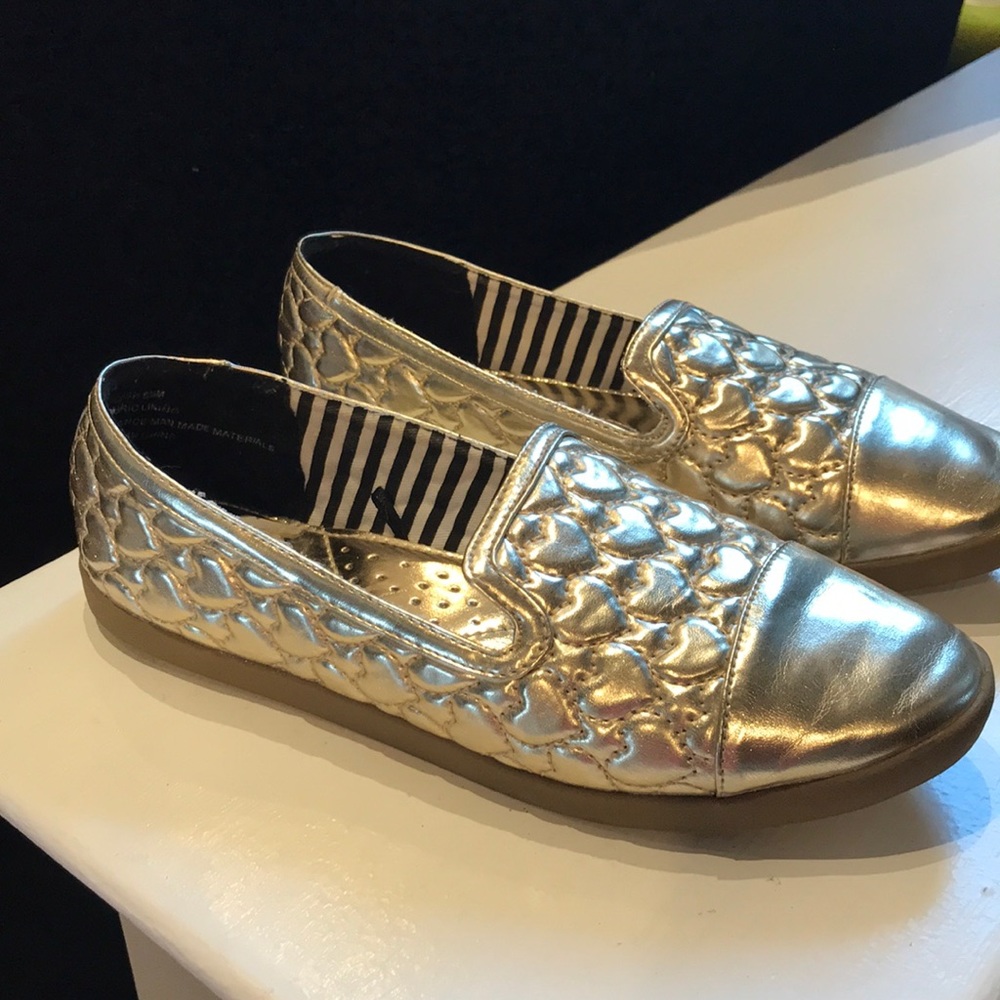 Metallic gold Betsy Johnson flats
